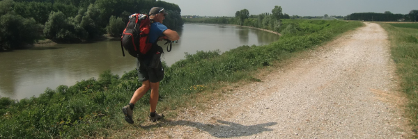 Paesaggio della pianura tra Cascina Cavalta e Casalromano lungo la Variante della Tappa 25 del Cammino di Santa Giulia