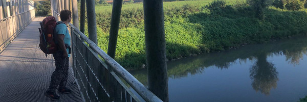 Attraversamento fluviale sul fiume Mella lungo la Tappa 26 del Cammino di Santa Giulia